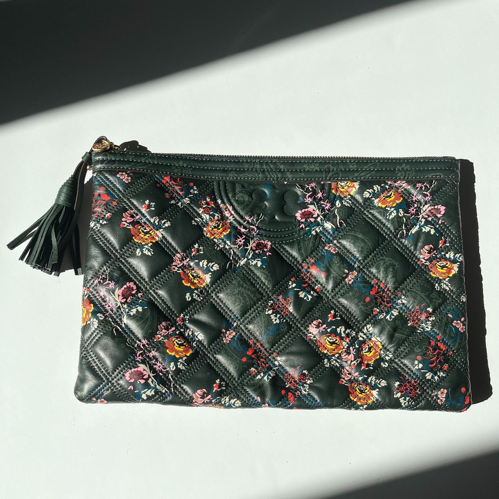 Large Tory Burch Clutch - Picture 1 of 2